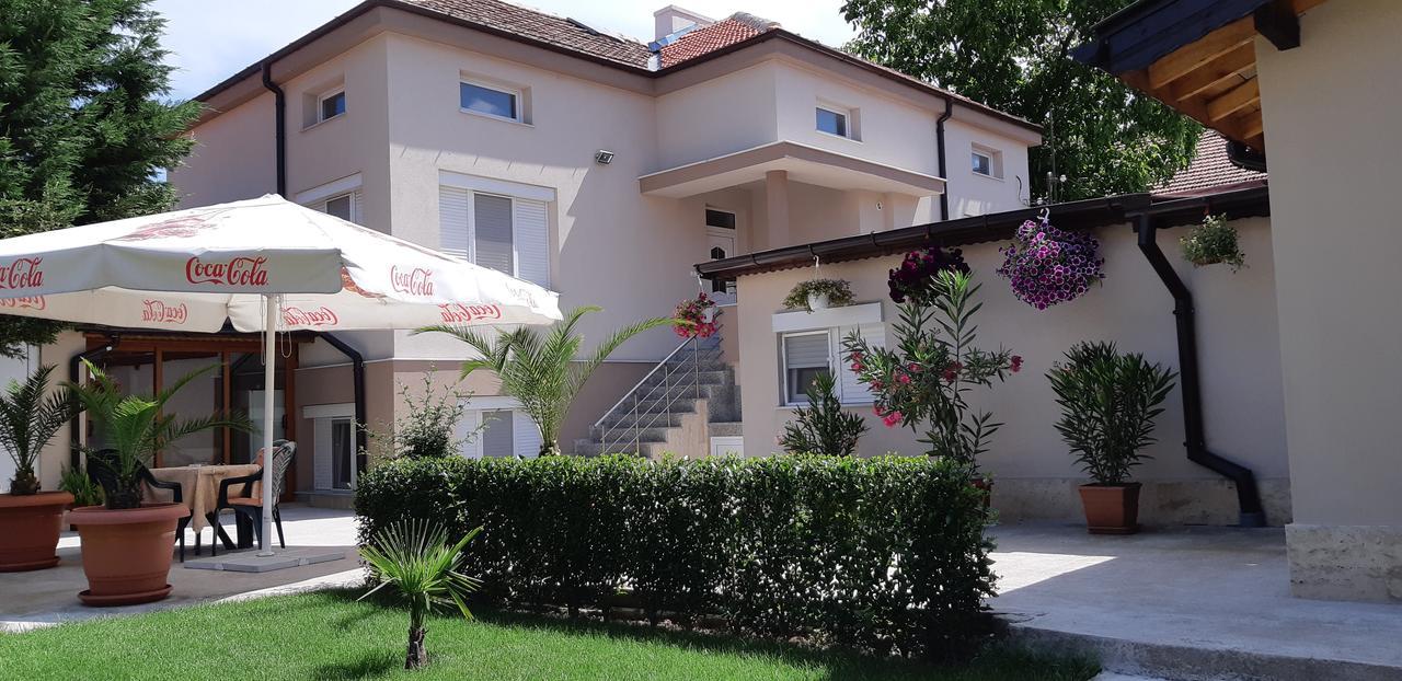 סבילנגראד Villa Ros Guest House מראה חיצוני תמונה