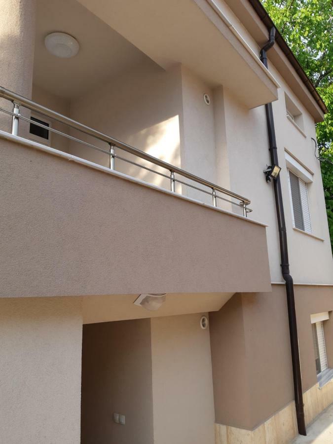 סבילנגראד Villa Ros Guest House מראה חיצוני תמונה