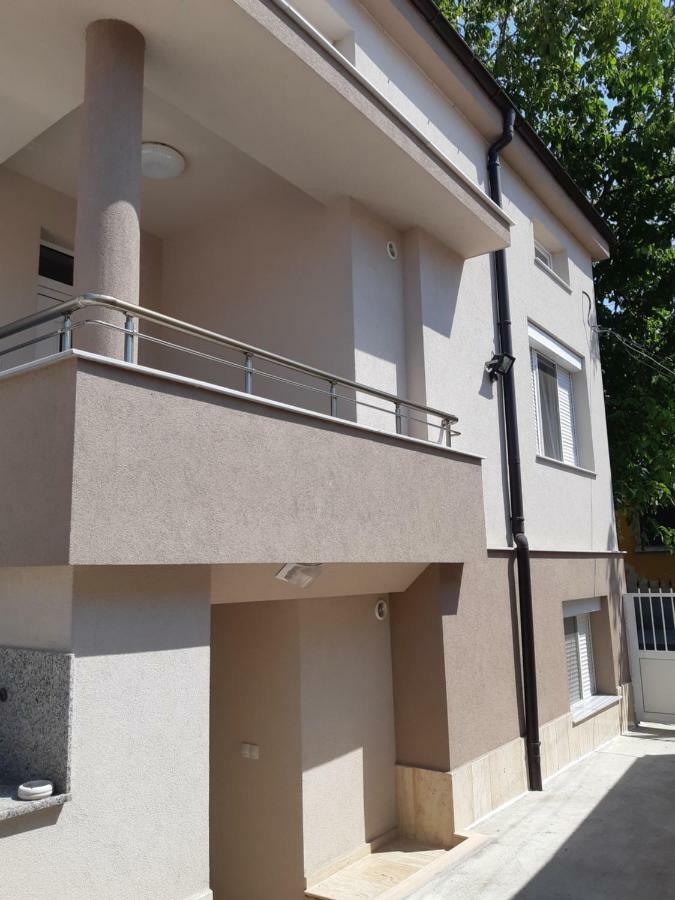 סבילנגראד Villa Ros Guest House מראה חיצוני תמונה