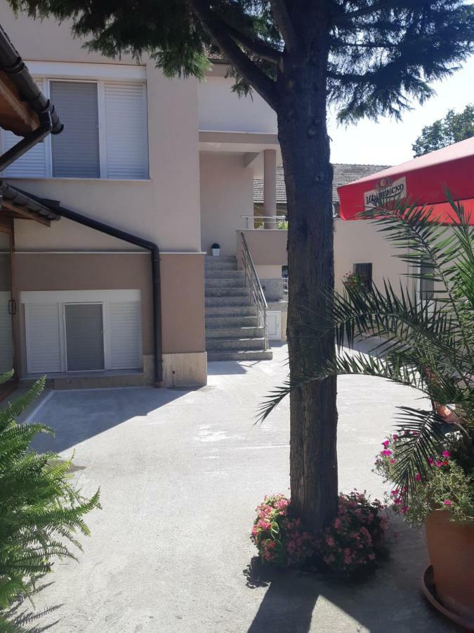 סבילנגראד Villa Ros Guest House מראה חיצוני תמונה