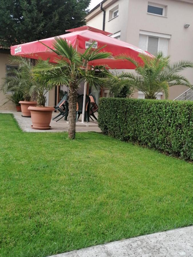 סבילנגראד Villa Ros Guest House מראה חיצוני תמונה